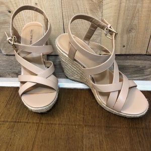 Women’s wedge sandals